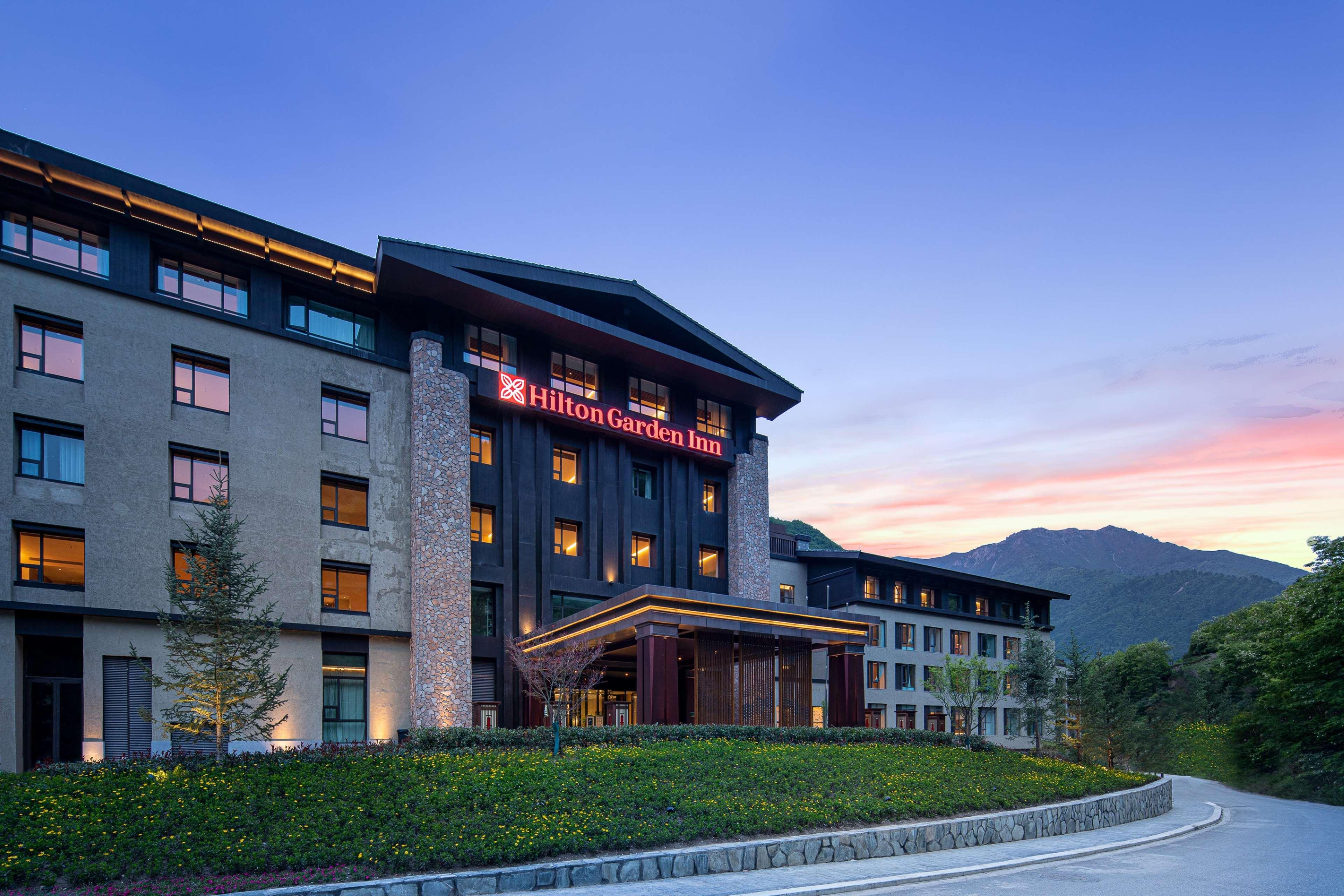Hilton Jiuzhaigou Resort Zhangzha Town Exterior foto
