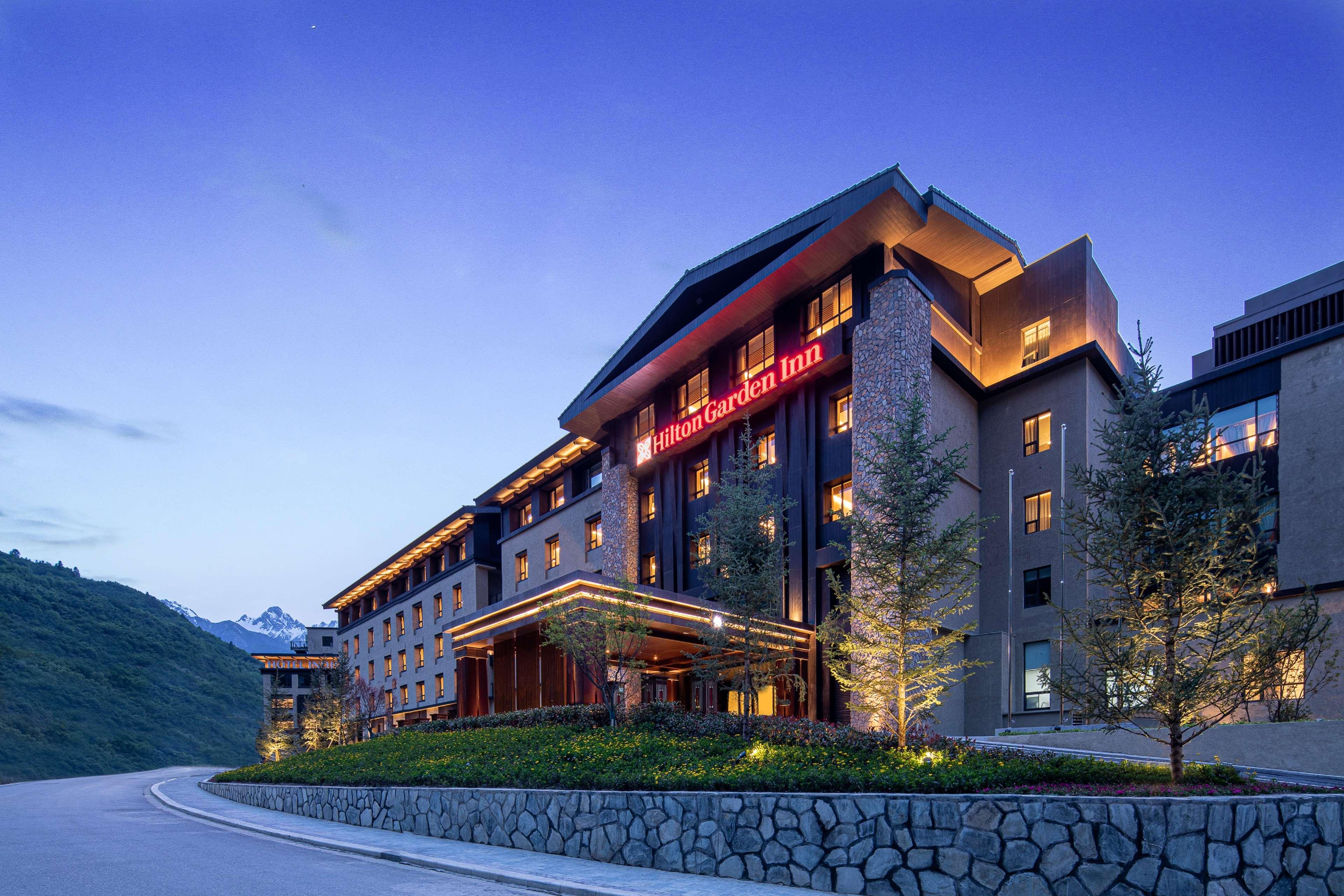 Hilton Jiuzhaigou Resort Zhangzha Town Exterior foto